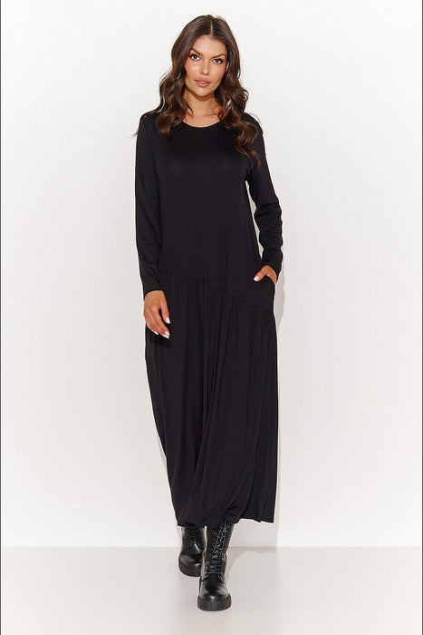 Elegant Viscose Knit Maxi Dress with Modern Touches