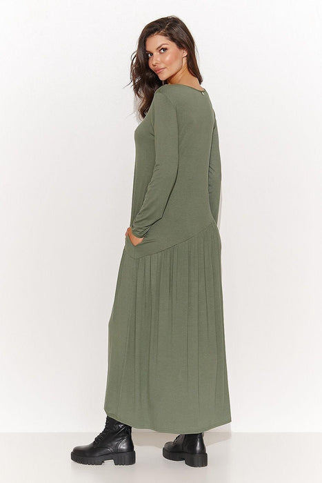 Elegant Viscose Knit Maxi Dress with Modern Touches