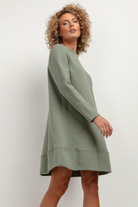 Chic Fall Knit Dress with Elegant Stand-Up Collar