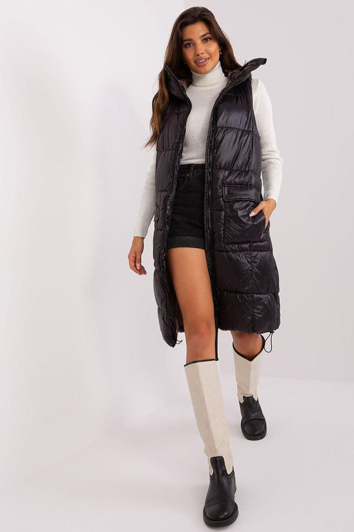 Stylish Insulated Hooded Vest for Cozy Fall and Winter Fashion