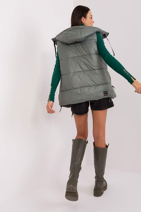 Hooded Quilted Vest - Trendy Sleeveless Insulated Jacket for Versatile Weather