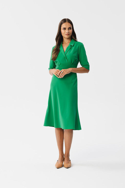 Elegant Collar Dress with Envelope Design - A Fusion of Classic and Contemporary