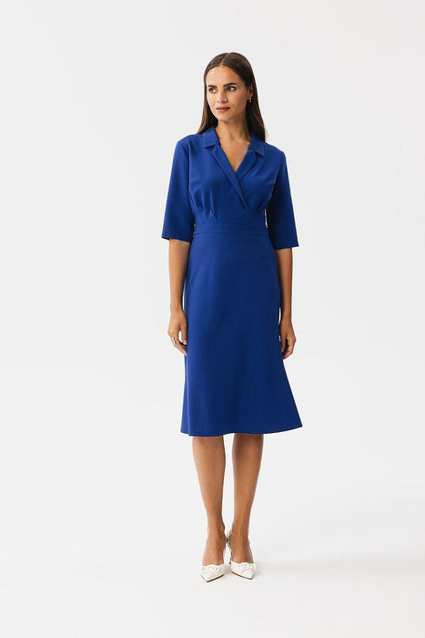 Elegant Collar Dress with Envelope Design - A Fusion of Classic and Contemporary