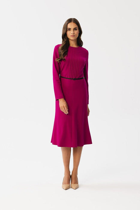 Chic Waist-Defined Midi Dress