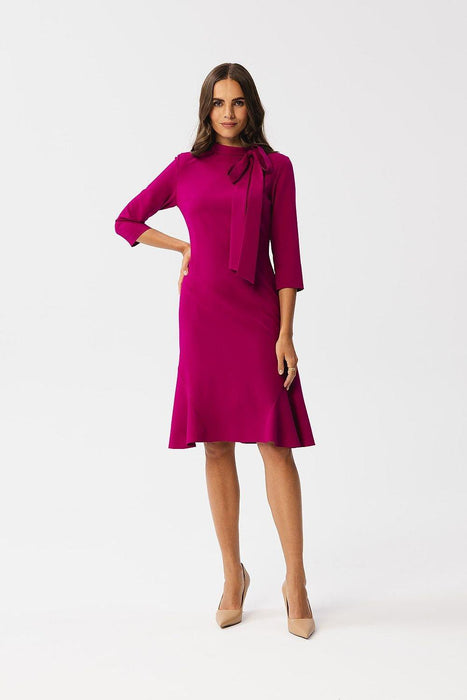 Sophisticated Ruffle-Back Day Dress with Stand-Up Collar