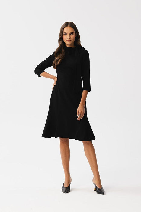 Sophisticated Ruffle-Back Day Dress with Stand-Up Collar