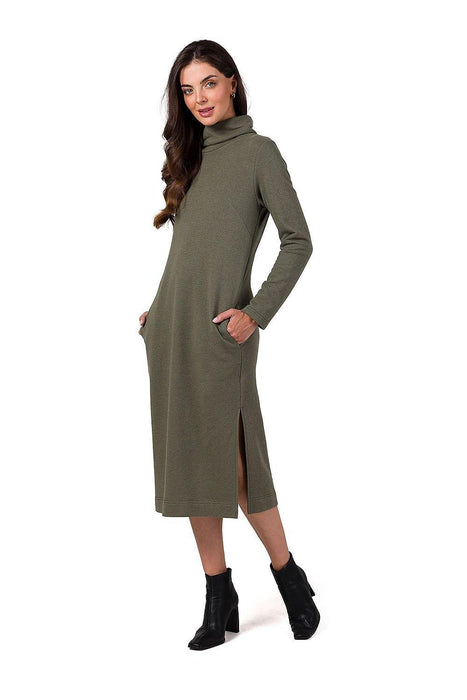 Sophisticated Midi Dress with Convenient Side Pockets