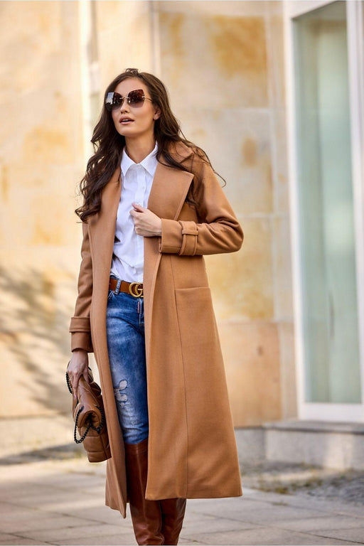 Chic Wool Coat with Waist-Defining Belt