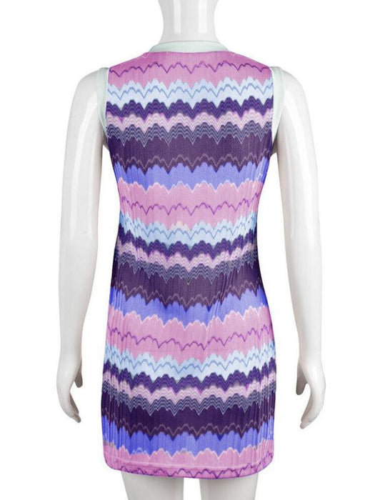 Stylish Sleeveless Knit Dress with Eye-Catching Geometric Wave Pattern