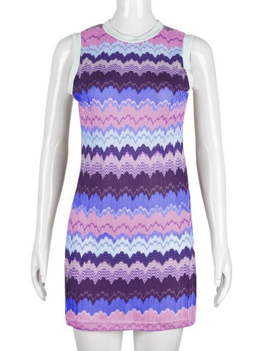 Stylish Sleeveless Knit Dress with Eye-Catching Geometric Wave Pattern