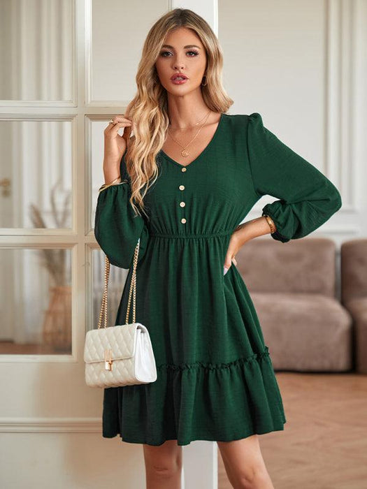 Elegant V-Neck Dress with Stylish Button Accents for Any Occasion