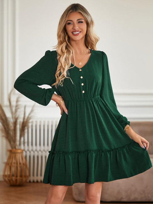 Elegant V-Neck Dress with Stylish Button Accents for Any Occasion