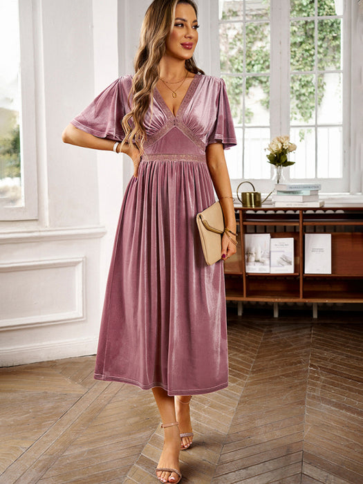 Luxurious Velvet V-Neck Dress: Elegant Short-Sleeve Chic