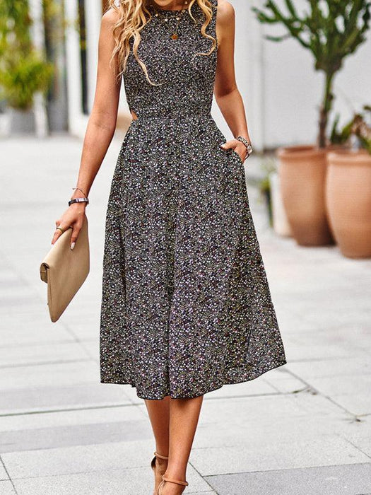 Floral Delight: Women's Sleeveless Dress with Vibrant Prints