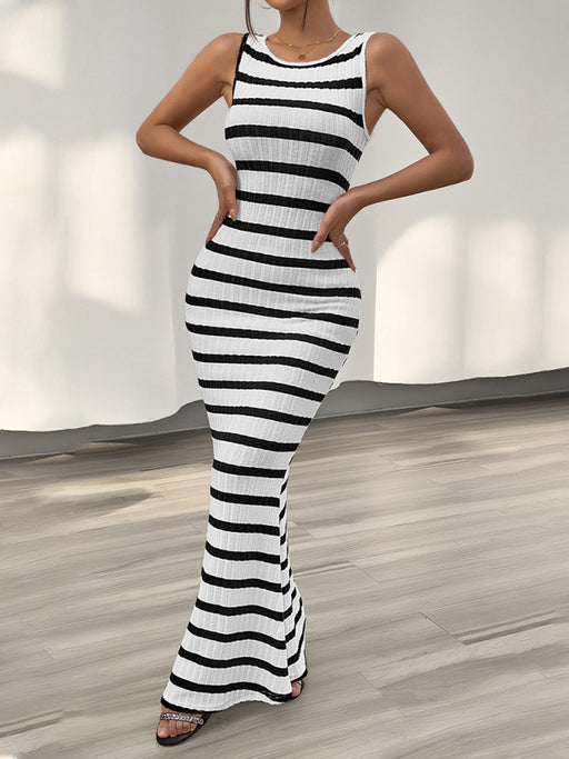 Chic Striped Sleeveless Dress with Tailored Slim Fit