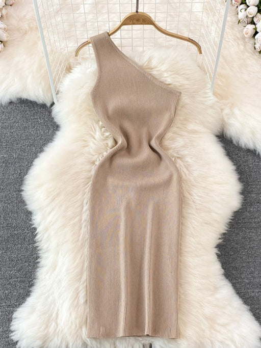 Elegant Slanted Shoulder Knit Dress with Figure-Enhancing Fit