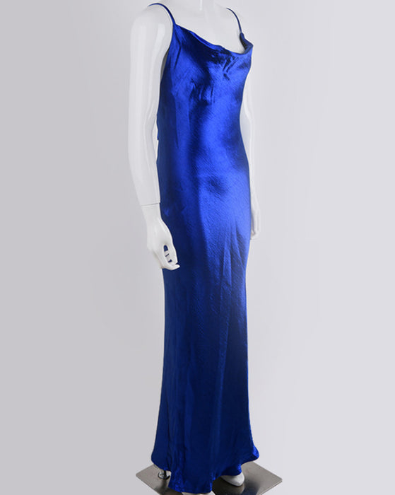 Elegant Backless Gown with Swing Neck - A Classic Solid Statement