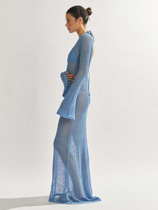 Chic Backless Knit Maxi Dress with Long Sleeves - Alluring Floor-Length Elegance