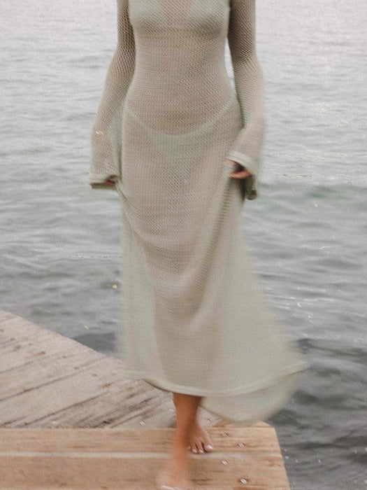 Chic Backless Knit Maxi Dress with Long Sleeves - Alluring Floor-Length Elegance