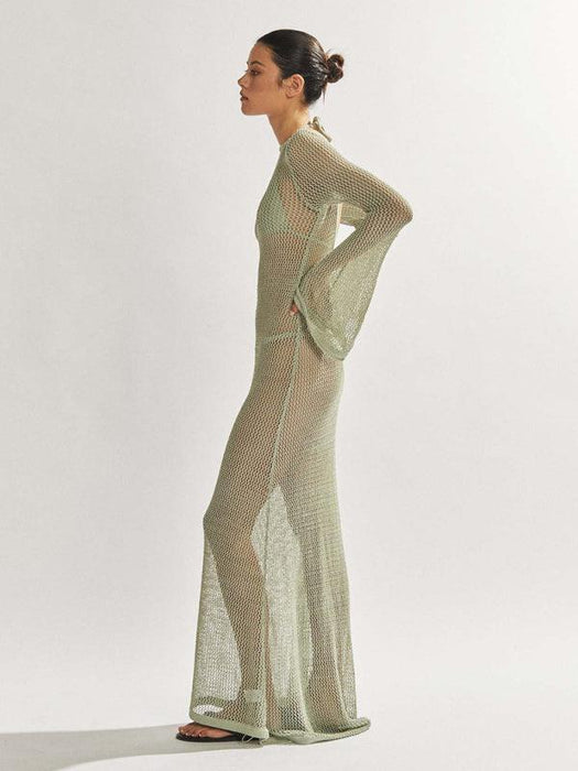 Chic Backless Knit Maxi Dress with Long Sleeves - Alluring Floor-Length Elegance