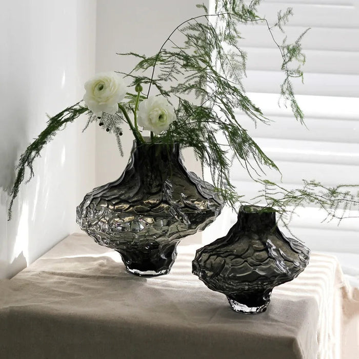 Stone Grain Glass Vase: Contemporary Decor Accent for Plant Displays