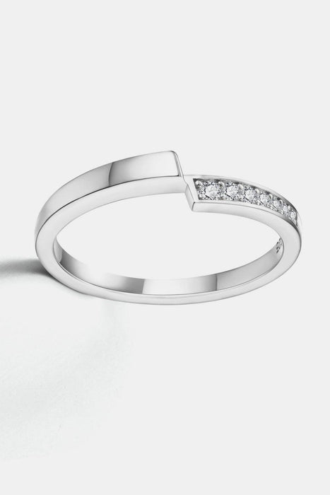 Timeless Elegance: 925 Sterling Silver Moissanite Ring for Modern Sophistication