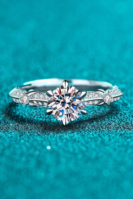 Elegant 925 Sterling Silver Moissanite Ring - Timeless Elegance and Enduring Allure