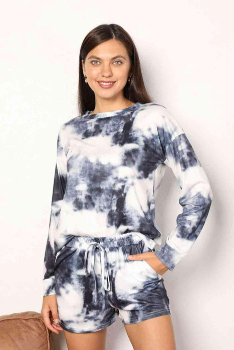 Chic Tie-Dye Lounge Set - Fashionable Comfort Ensemble