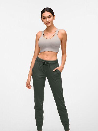 Chic and Functional: Trendy Tied Joggers with Versatile Pockets