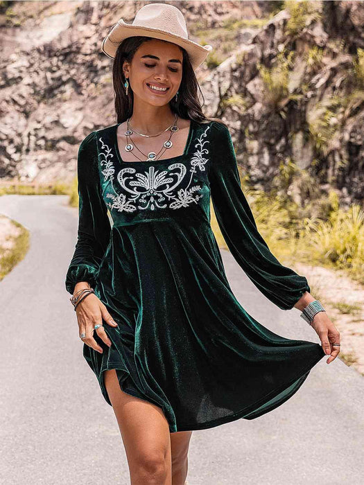 Exquisite Square Neck Long Sleeve Dress with Intricate Embroidery