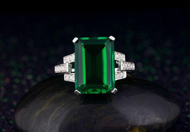 Exquisite Botanica Emerald Statement Ring