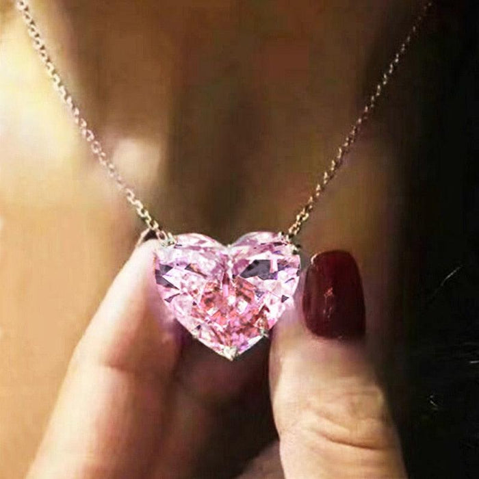 Charming Heart-Shaped CZ Pendant Necklace - Elegant Jewelry for Fashion-Forward Women