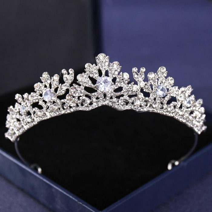 Elegant Silver Rhinestone Tiara - Glamorous Hair Accessory for Special Occasions