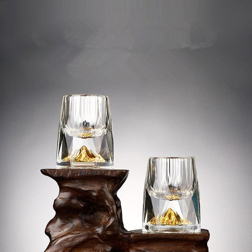 Golden Elegance Crystal Glass Tumblers for Refined Drinking Experiences