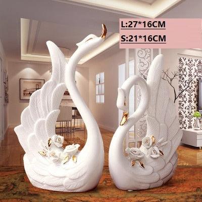 Swan Lovers' Ceramic Sculptures: Elegant Artisan Home Accents