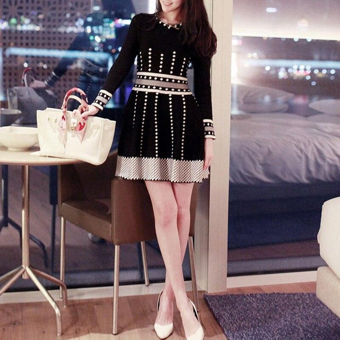 Timeless Elegance: Black Knit Pleated Dress with Korean Influence