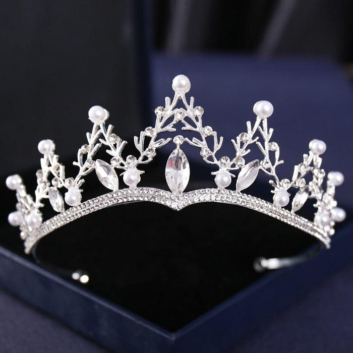 Elegant Silver Rhinestone Tiara - Glamorous Hair Accessory for Special Occasions