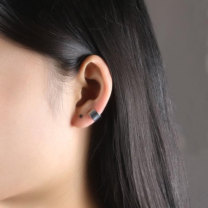 Chic Golden Stainless Steel Clip-On Ear Cuffs - Stylish Accessory for Everyone