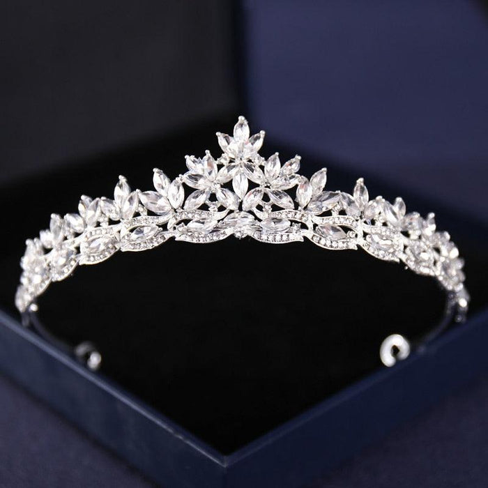 Elegant Silver Rhinestone Tiara - Glamorous Hair Accessory for Special Occasions