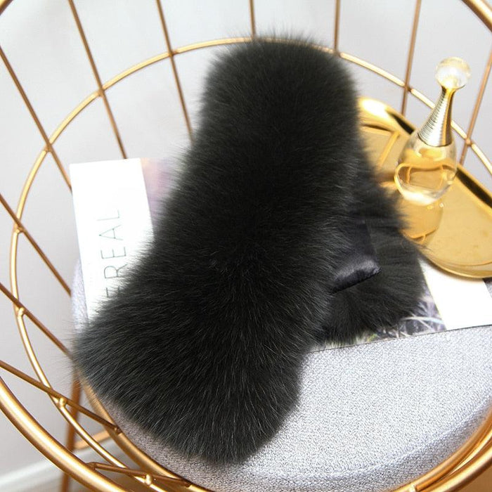 Elegant Fox Fur Ring Scarf with Magnetic Closure - Luxury Winter Accessory for Women