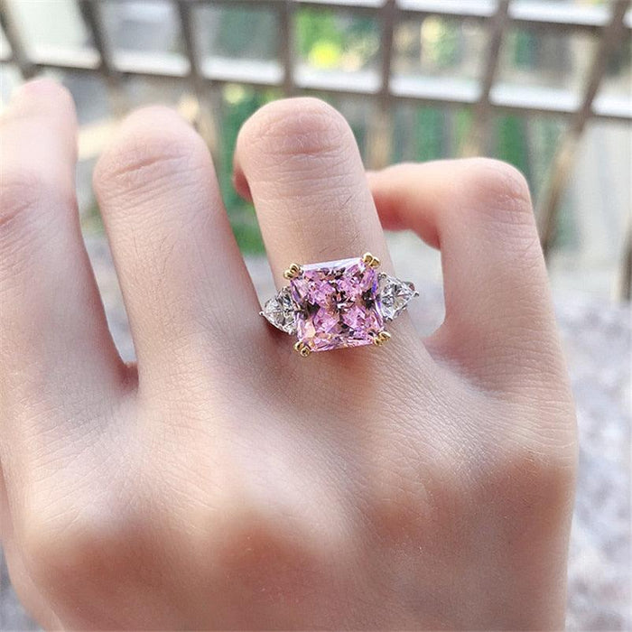 Elegantly Crafted Botanica Zirconia Ring for Memorable Moments