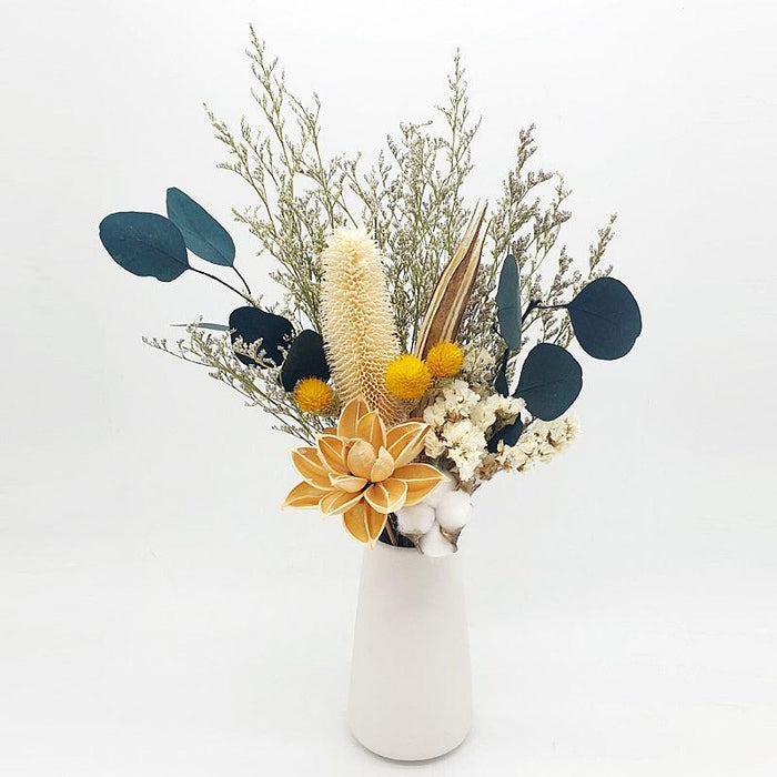 Nordic Serenity Dried Floral Display - A Cherished Gift for Every Occasion