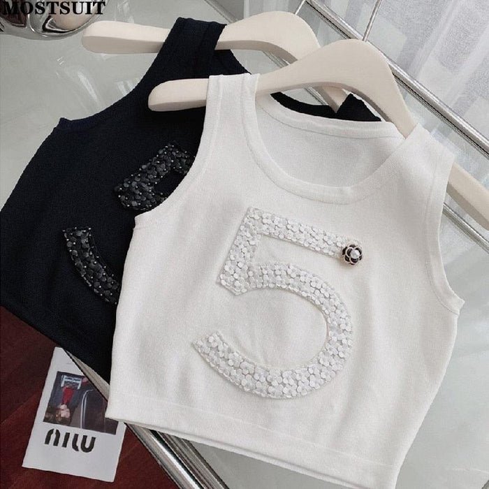 Chic 3D Knit Sleeveless Vest for Modern Women