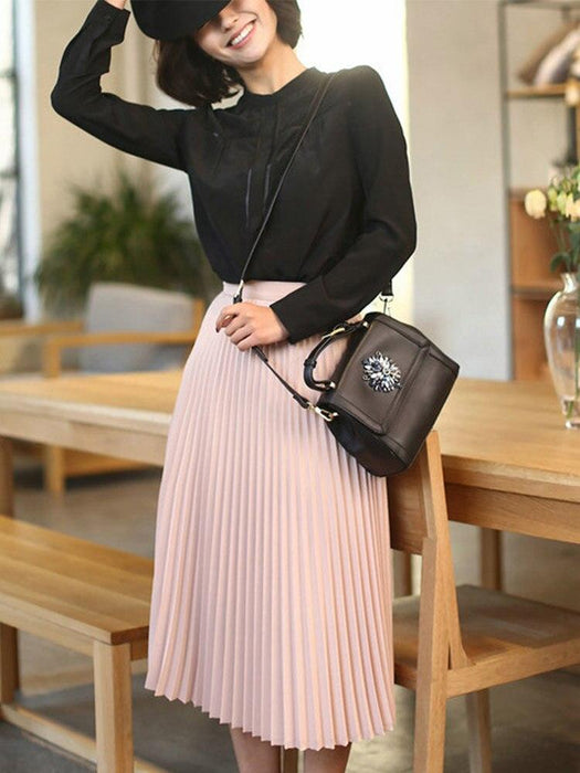 Chic Black and Pink Pleated Skirt with High Waist Design: Inspired by Korean Fashion