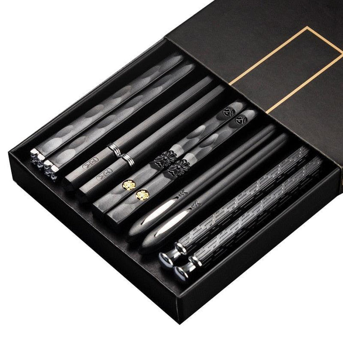 Elevate Your Dining Experience with Premium Japanese Non-Slip Chopsticks Set - 5 Pairs in Vibrant Colors that Bring Traditional Elegance to Your Table