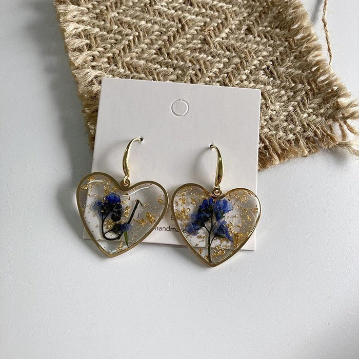 Timeless Forget-Me-Not Heart-Shaped Resin Earrings - Meaningful Gift for Graduations & Romantic Occasions