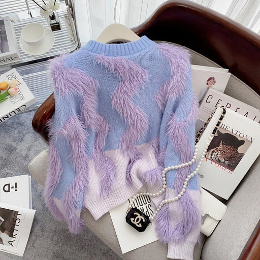 Lavender Cashmere Knit Sweater with Sophisticated O-Neck and Wavy Stripe Details