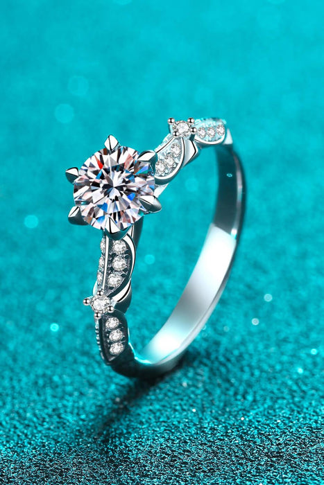 Elegant 925 Sterling Silver Moissanite Ring - Timeless Elegance and Enduring Allure