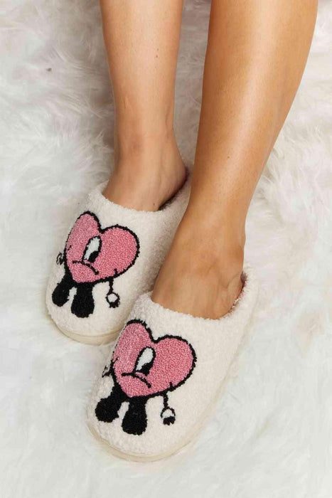 Melody Love Heart Print Plush Fleece Slippers for Cozy Comfort