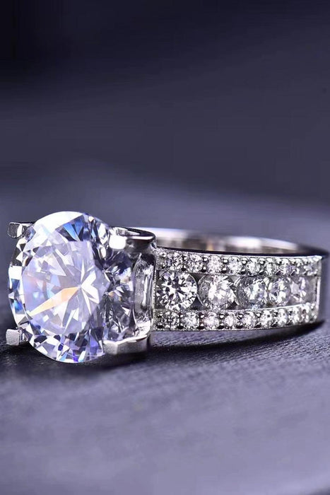 Eternal Glamour: Sparkling Moissanite and Zircon Ring